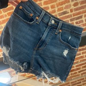 Levi’s High Rise Shorts (25) ❤️